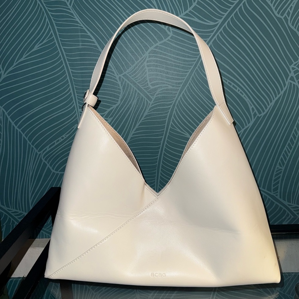 BCBG White/Cream Leather Bag with Coin Pouch - NWOT - O/S